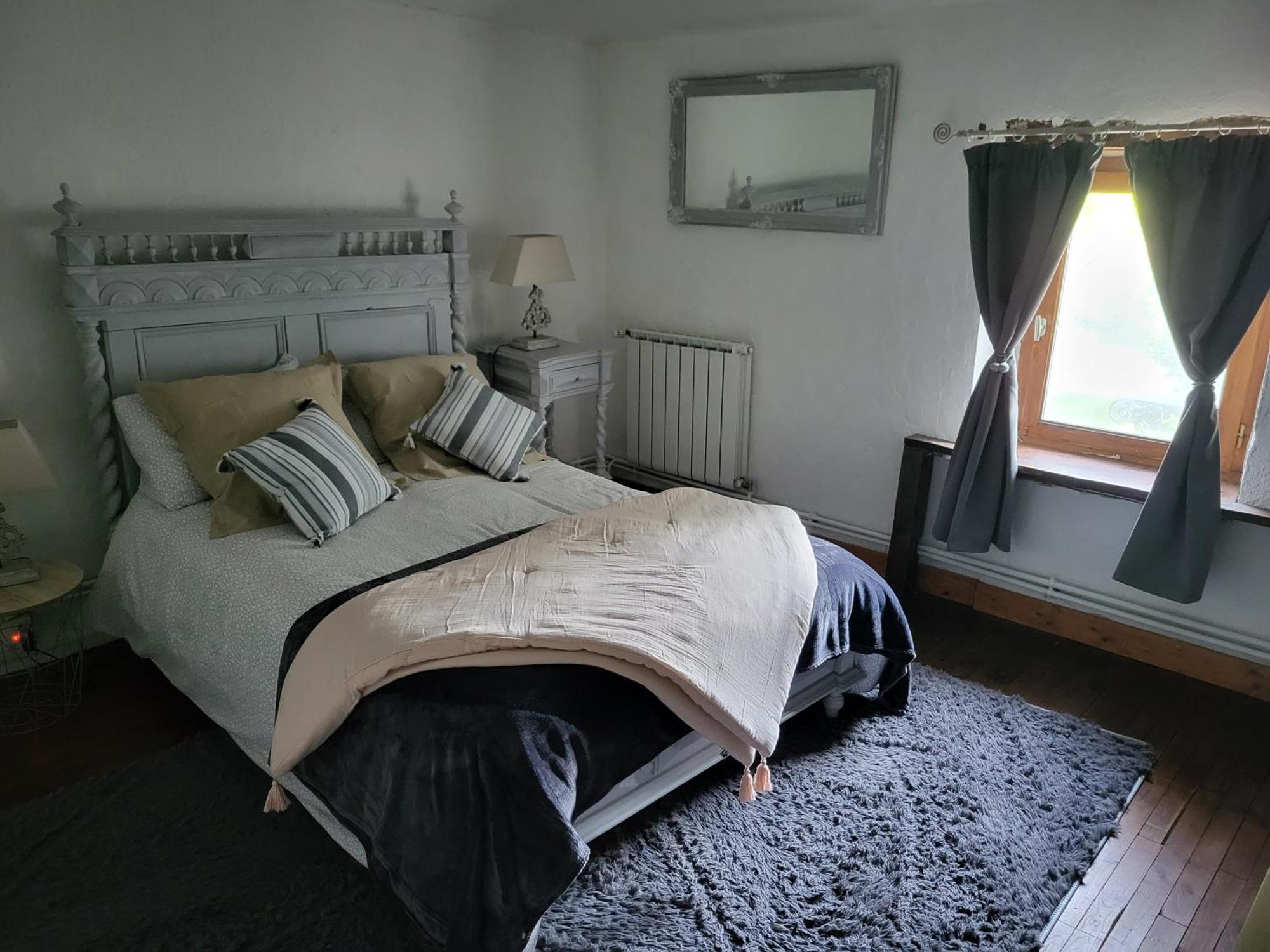 chambres d hotes L'agapé Saint-Martial-sur-Isop Habitación foto